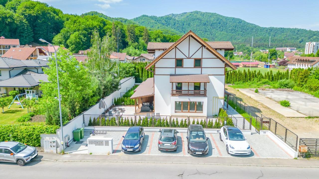 Jungle Family Villa Near Park Aventura,Lake,Zoo Brașov Exterior foto